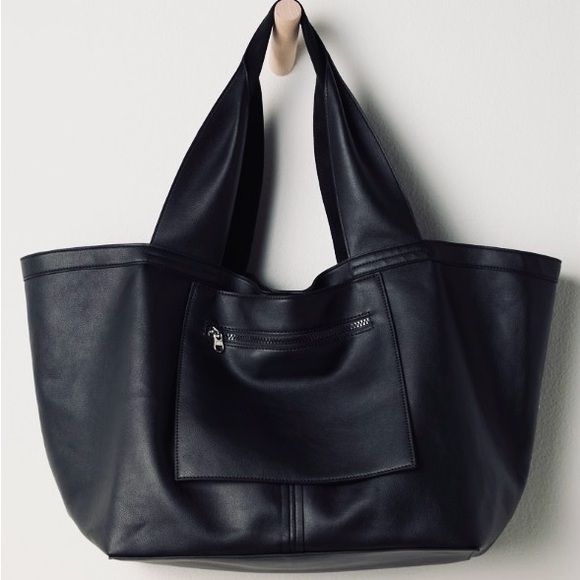 *NWT* ~ Free People  ~  Blair Reversible Vegan Suede Tote Bag ~ BLACK ~ *NWT* - Picture 5 of 14